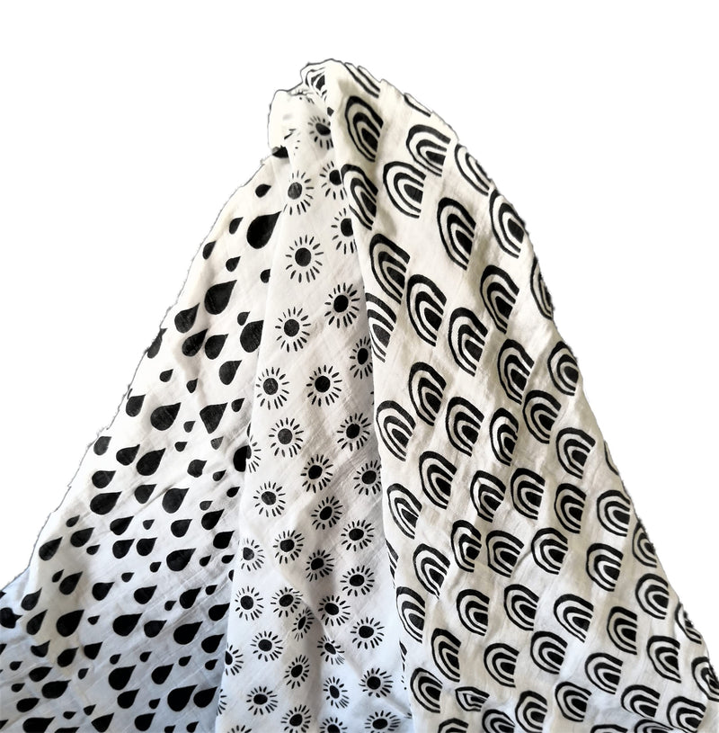 [Australia] - Muslin Squares Bamboo in Black and White Pack of 3 Sensory Muslins for babies Visual Development and Stimulation!… (Black / White, Rainbow) Black / White 