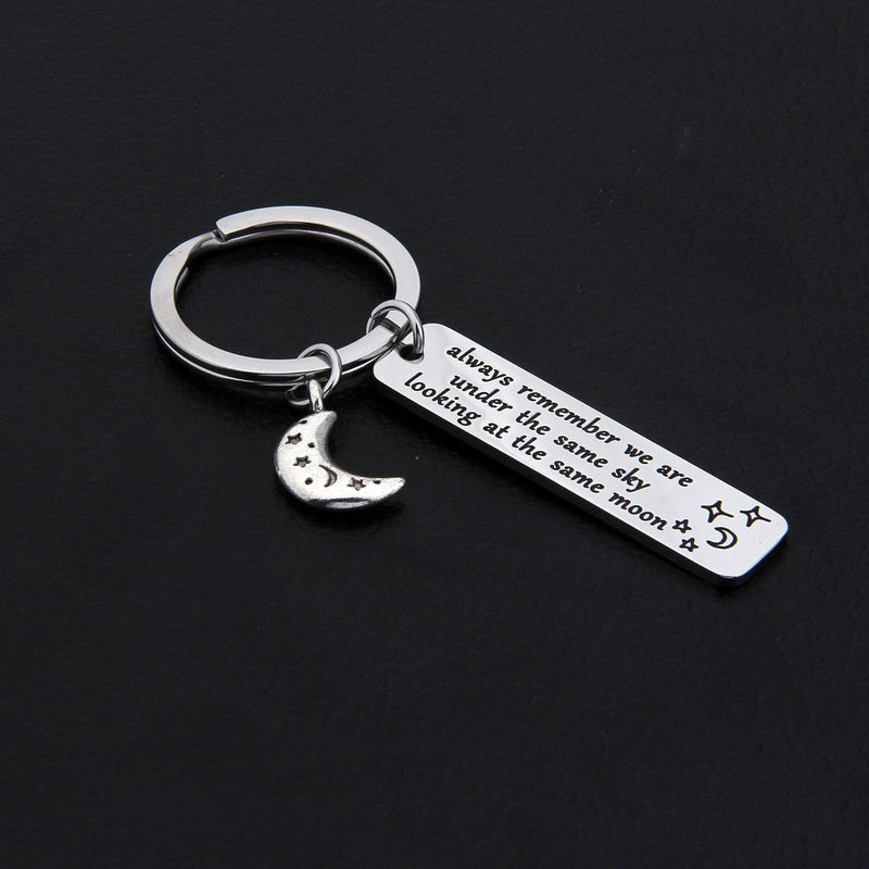 [Australia] - Long Distance Relationship Gifts Always Remember We Are Under The Same Sky Looking At The Same Moon Friends Bff Key Chain Gift for Husband Boyfriend 
