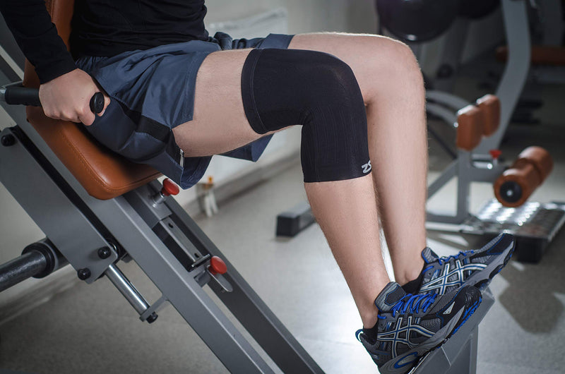 [Australia] - Zensah Compression Knee Sleeve - Relieve Knee Pain, Treat Runners Knee, Patella Large Midnight Black 