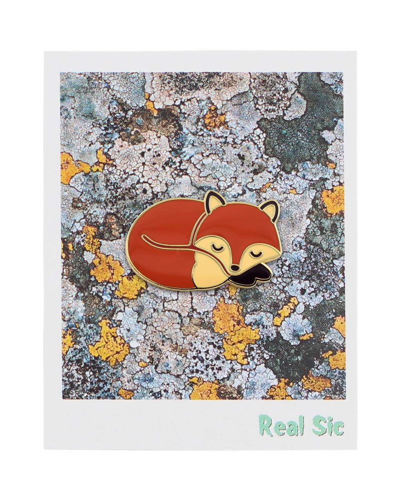[Australia] - REAL SIC Sleeping Fox Pin - Cute, Kawaii Gold Fox Jewlery, Jacket Pin for Everyday Wear on Backpacks, Hats & Bags 
