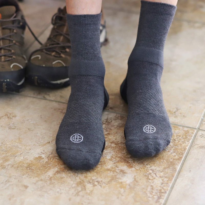 [Australia] - Doctor's Choice Compression Low Calf Crew Socks, Plantar Fasciitis, Achilles Tendonitis & Arch Support For Men & Women, 1 Pair, Charcoal/Large Large 