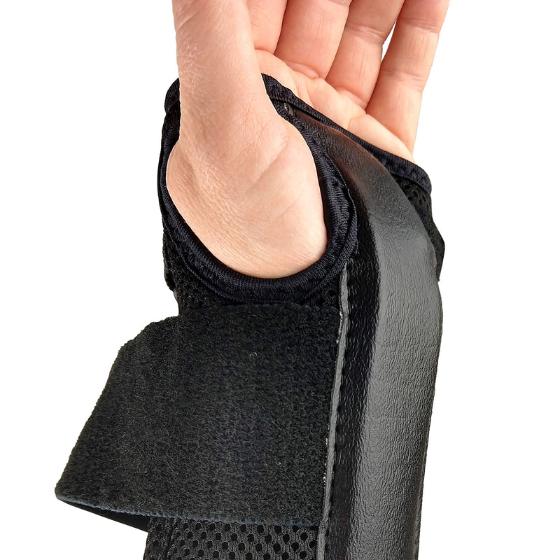 [Australia] - Blue Jay An Elite Healthcare Brand Carpal Tunnel Wrist Brace for Orthopedic Care Skin Friendly Material, Support During Strenuous Gym Sessions, Small/Medium, Black 