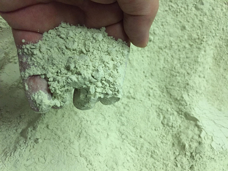 [Australia] - The Dirty Gardener 1 Pound Bentonite Powder Gray 
