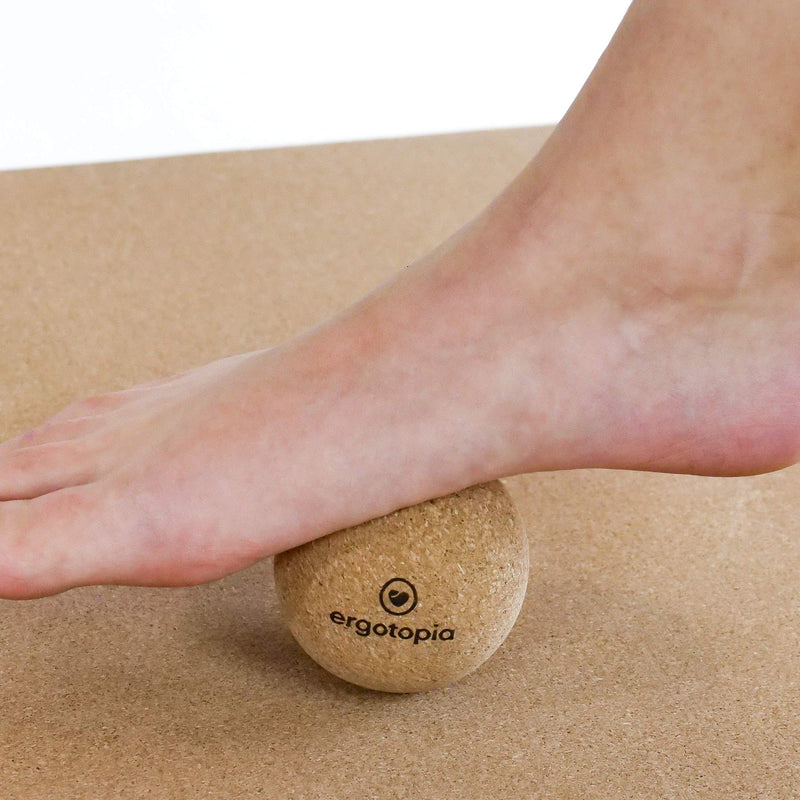 [Australia] - Ergotopia fascia ball made of antibacterial and durable cork, environmentally friendly massage ball for targeted self-massage of trigger points and tension. 