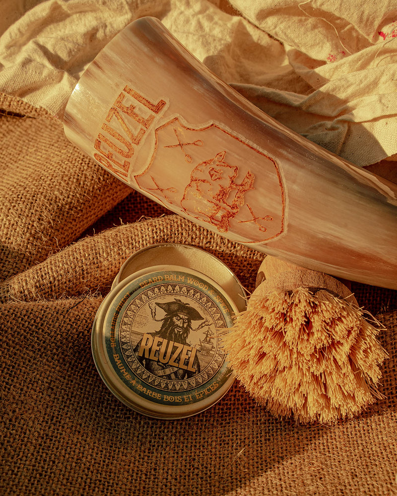 [Australia] - Reuzel Wood and Spice Beard Balm - Shea Butter and Argan Oil - Features a Masculine Scent - Helps to Reduce Itchiness and Beardruff - Formulated to Soften Coarse Hair and Tame Rogue Hairs - 35 g 