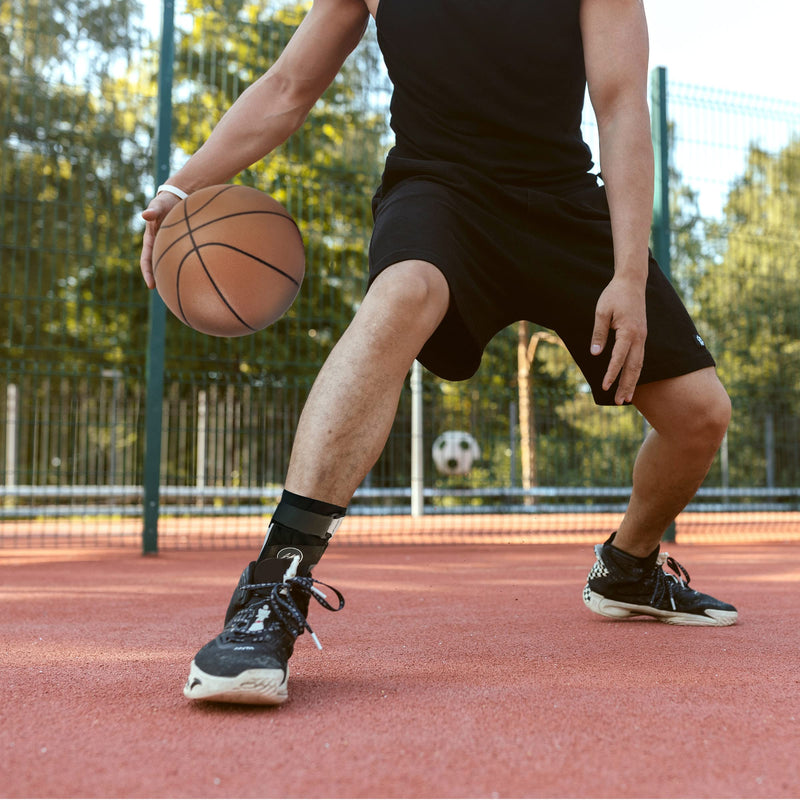 [Australia] - Doctor Developed Ankle Brace for Sprained Ankle, Support Stabilizer Splint for Injured Foot – Foot Brace/ Achilles & Peroneal Tendonitis – Ankle Brace For Women / Men - Doctor Handbook (Medium, Single, Left) Medium 