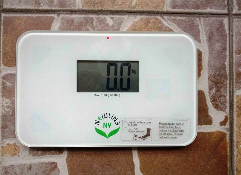 [Australia] - NewlineNY Auto Step On Super Mini Travel Bathroom Scale SBB0638SM (White) White 