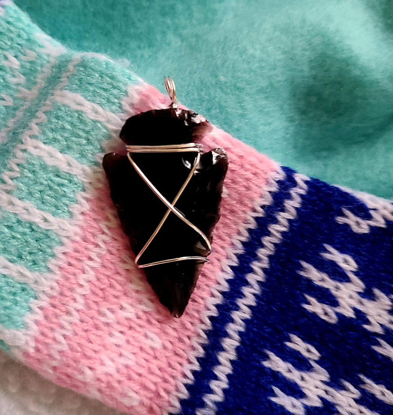 [Australia] - Black Obsidian Necklace Pendant - Arrow Head Gorgeous Healing Stone Jewelry for Men, Women, Kids Promote Positive Energy (Black) 