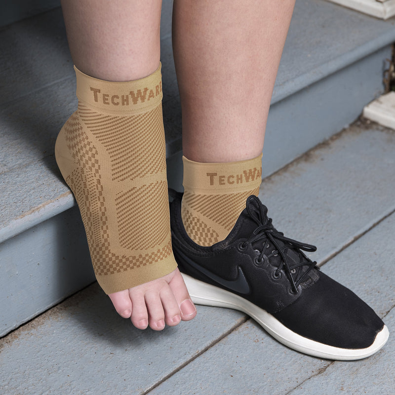 [Australia] - TechWare Pro Ankle Brace Compression Sleeve - Relieves Achilles Tendonitis, Joint Pain. Plantar Fasciitis Sock with Foot Arch Support Reduces Swelling & Heel Spur Pain. Injury Recovery for Sports Beige S / M (see size chart) 