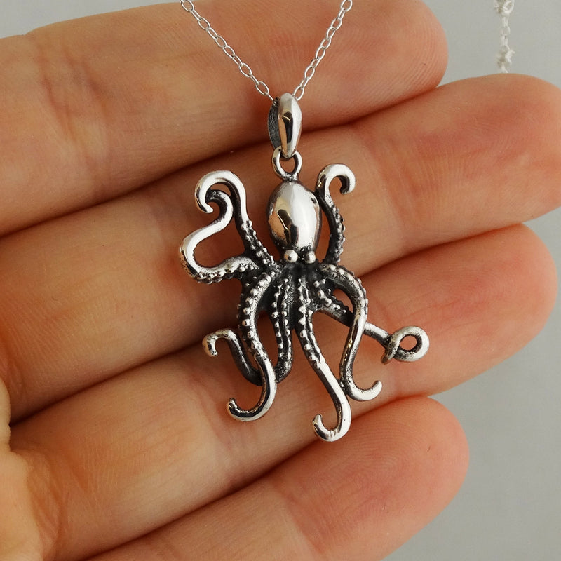 [Australia] - FashionJunkie4Life Sterling Silver Octopus Pendant Necklace, 18" Cable Chain 