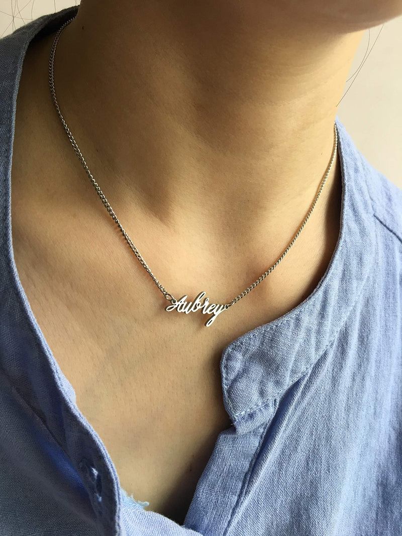 [Australia] - WIGERLON Custom Name Necklace Personalized Pendant 18k White Gold Plated for Women and Girl Aubrey 