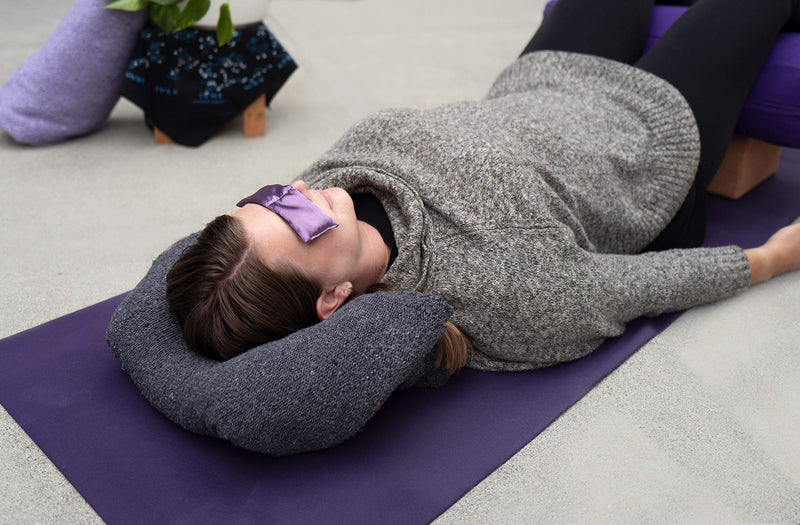 [Australia] - Clocktower Fitness Small and Ultralight Eye Pillow (6 x 2.5 in), for Yoga, Meditation, Relaxation, and Relief - Unscented Purple 