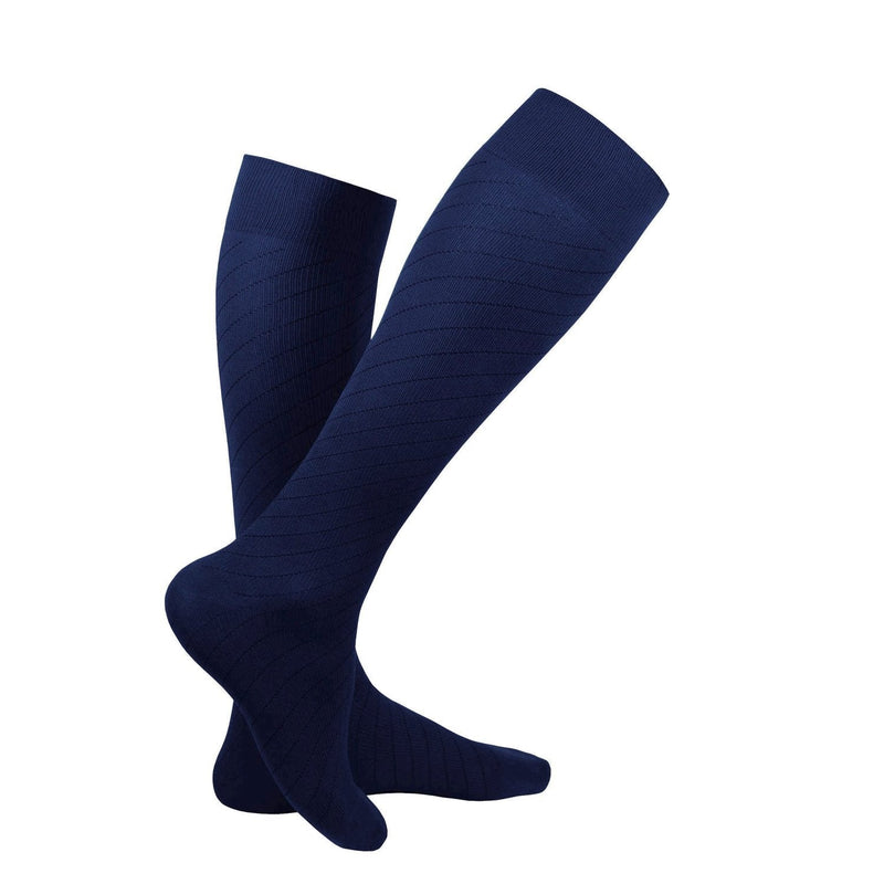 [Australia] - Truform Travel Compression Socks for Men and Women, 15-20 Knee High Over Calf Length, Navy, Medium 