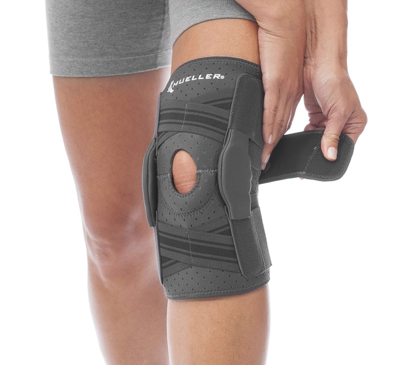 [Australia] - Mueller Sports Medicine Comfort Plus Self-Adjusting Hinged Knee Brace, For Men and Women, Gray, L/XL 
