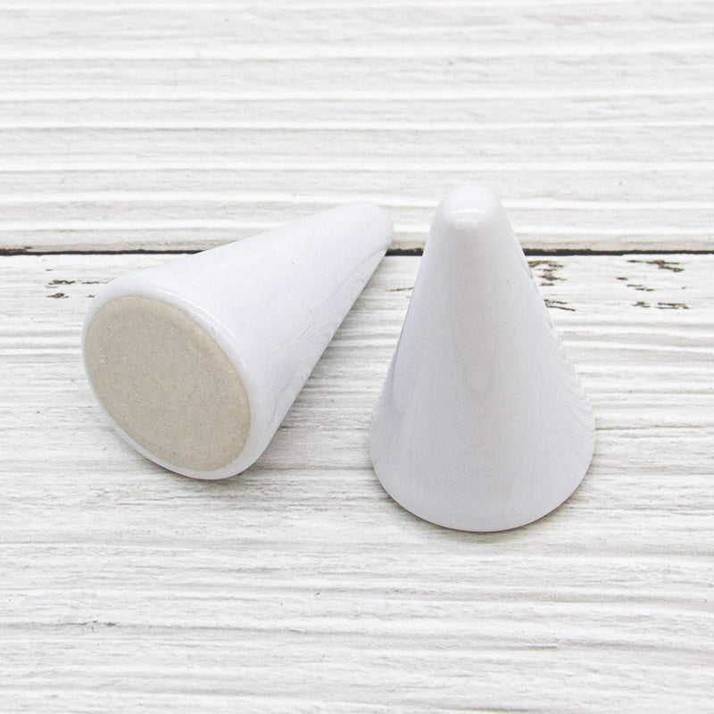 [Australia] - AUEAR, Cone Ceramic Ring Holder Tower Cone Shaped Display Stand for Jewelry Ring Wedding Ring (White, 2-Pack) 2 Pack White 