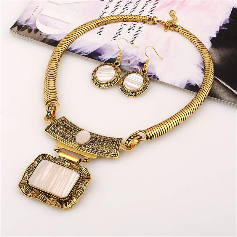 [Australia] - LZHLQ Vintage Big Necklace，Suitable for Women and Girls，Pendant-Like Design，Statement Necklace Fashion Bib Jewelry，Resin Pattern Choker, White 