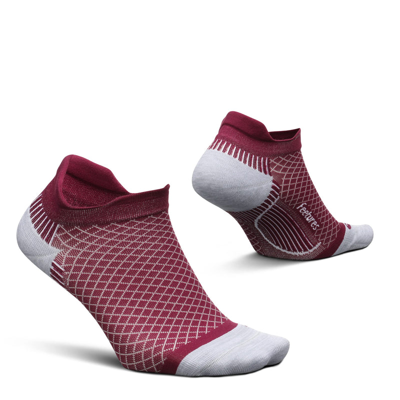 [Australia] - Feetures Plantar Fasciitis Relief Socks Light Cushion No Show Tab - Targeted Compression Small Bordeaux 