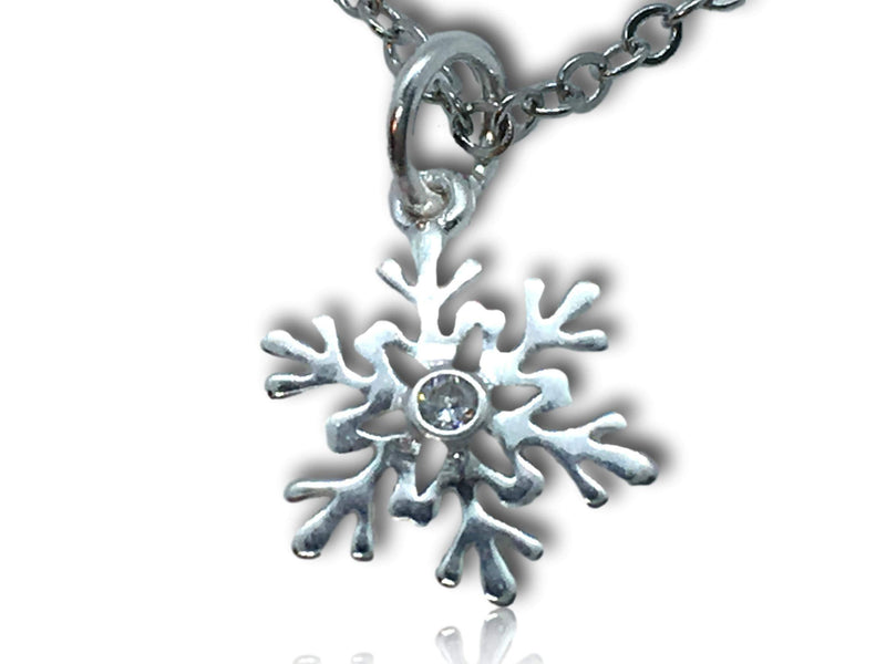 [Australia] - Belle's Bijou Boutique A Pretty and Delicate 925 Sterling Silver Snowflake Necklace 6 Points - Perfect for This Winter and The Approaching Festive Season. 