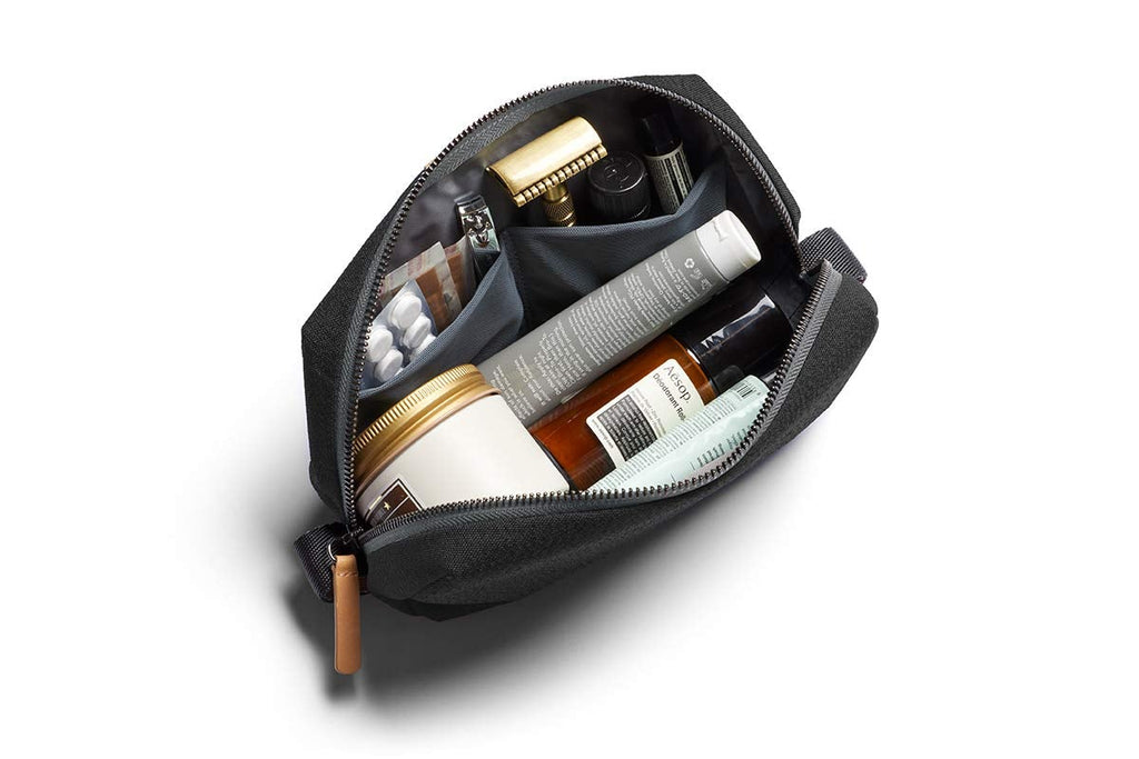 [Australia] - Bellroy Dopp Kit (Toiletry Bag, Zipper Closure, Water-Resistant Lining, Travel Wash Bag, Internal Mesh Pocket Organization) - Charcoal Charcoal - Recycled 