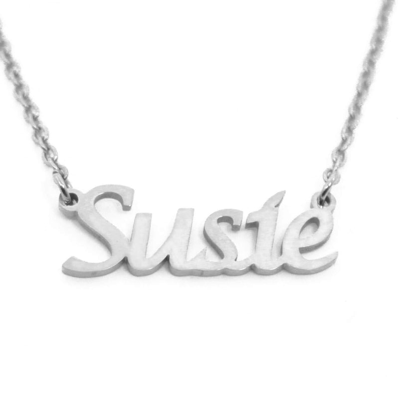 [Australia] - Kigu Name Necklace Susie - Silver Tone -Personalised Name Necklace,customised Jewellery for Women,Name Pendant Susie,Personalised Jewellery,Adjustable Chain 16" to 19",incl Gift Box,Bag,Pouch 