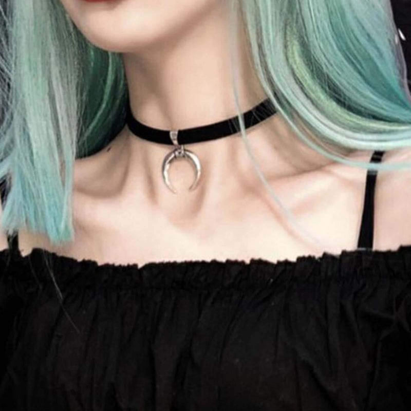 [Australia] - Yienate Vintage Moon Crescent Choker Necklace Velvet Chain Moon Horn Pendant Dark Nightclub Bar Charm Necklace Jewelry for Women and Girls 