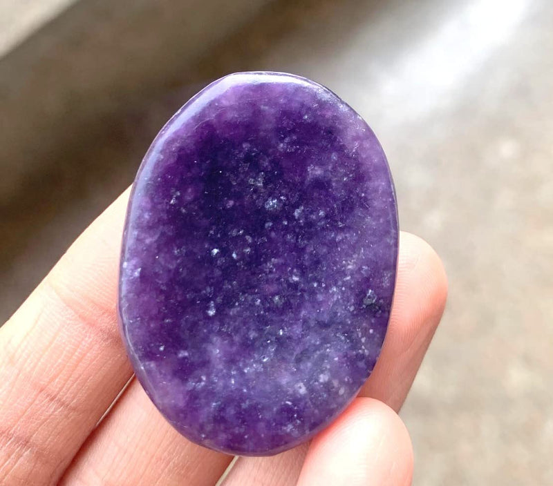 [Australia] - crystalmiracle Purple Lepidolite Worry Thumb Stone Crystal Healing Wellness Energy Gemstone Anxiety Power Reiki Gift Meditation Peace 